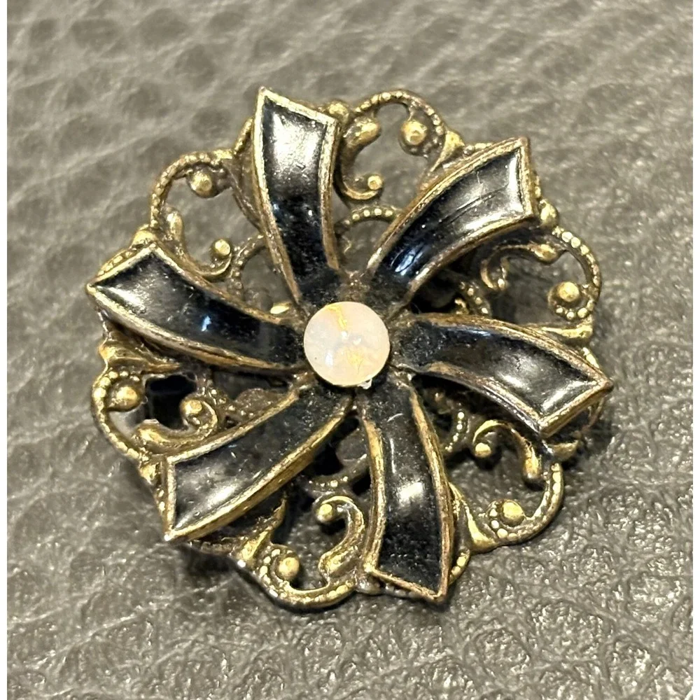 Vintage Victorian Black Enamel Gold Tone Faux Jelly Opal Flower Brooch Pin